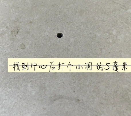 安义瓷砖空鼓维修公司专业解答在瓷砖铺贴过程中，如果砂料搅拌不均匀，将会带来以下问题